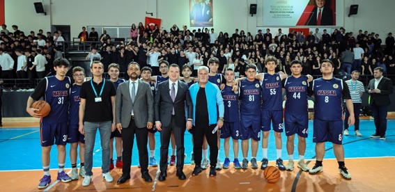 Silivri Belediye Başkanı Balcıoğlu Liseler arası Basketbol Finalinde gençlerle buluştu