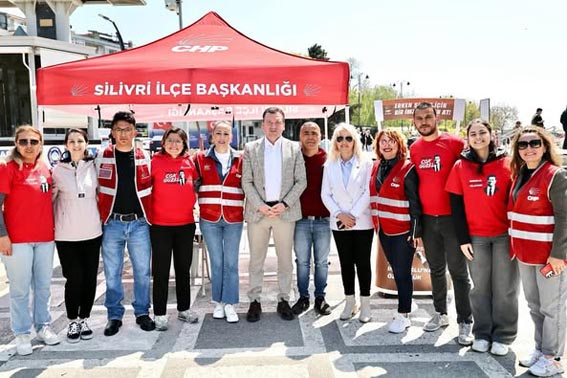 CHP Silivri’den beş noktada İmamoğlu’na destek imza kampanyası sürüyor