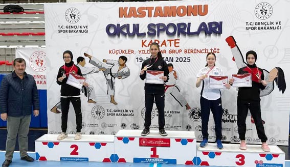 Ertuğrul Gazi Ortaokulu’nun gururu Elife Naz Duman Türkiye Finallerinde