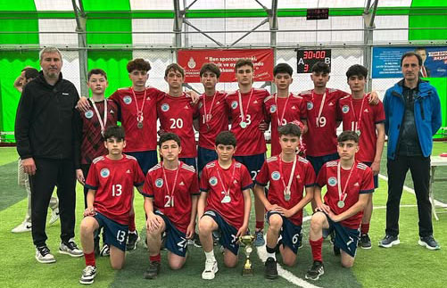 Silivri Çağrıbey Ortaokulu Futbol Takımı İlçe İkincisi oldu