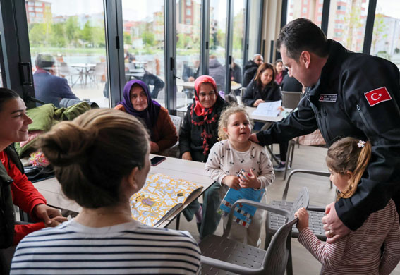 Silivri Belediye Başkanı Balcıoğlu, Gölet Kafe’de vatandaşlarla bir araya geldi