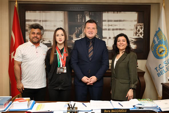 Silivri Belediye Başkanı Balcıoğlu, Milli Sporcumuz Alara Akbaş'ı ağırladı