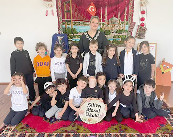 Silivri Odak Koleji Öğrencileri Masal Okulu’nda renkli bir gün yaşadı