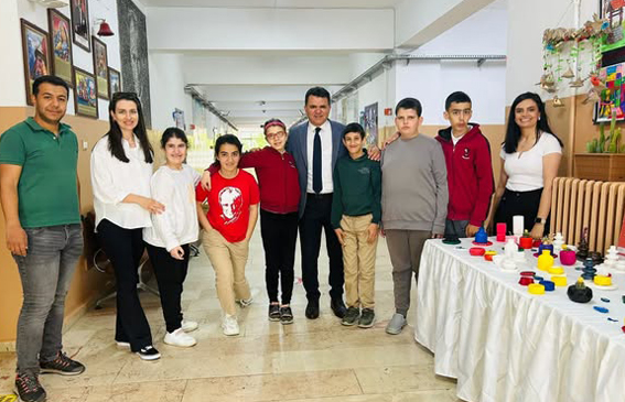 Silivri Çağrıbey Ortaokulu’ndan Özel Eğitim Farkındalık Sergisi