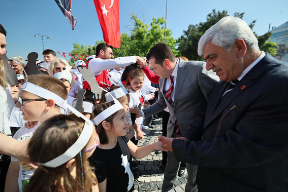Silivri CHP İlçe Başkanı Kömür: Gençlik susmayacak, Türkiye aydınlığa yürüyecek!