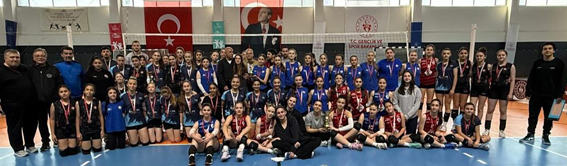 Silivrili gençler sahada, coşku tribünlerde!