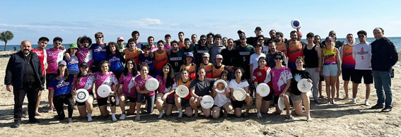 Silivrili gençler frizbi ve voleybolda yeteneklerini sergiledi