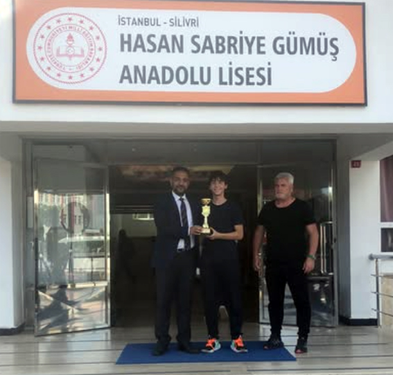 Silivri HASGAL öğrencisi Eymen Efe Polat’tan Silivri Tenis Şampiyonluğu