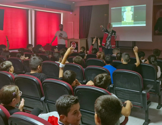 Silivri Ortaköy Sezin Öztaş Ortaokulu’nda İlk Yardım Eğitimi Semineri