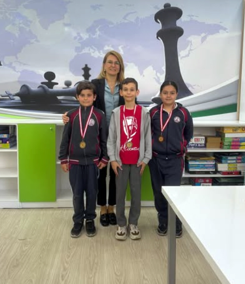 Silivri Piri Mehmet Paşa İlkokulu’nda Satranç başarısı