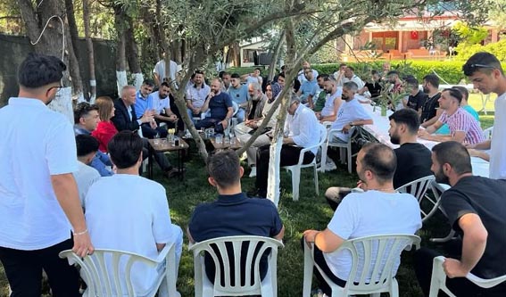 Silivri AK Parti’den Pusula Ayık Yaşam Derneği’ne bayram ziyareti