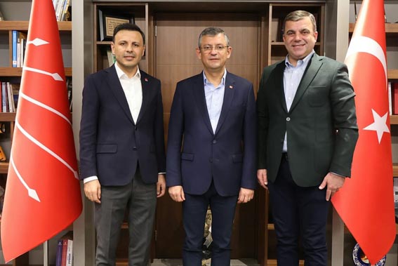DORUK BULUT’TAN ÖZGÜR ÖZEL’E DESTEK MESAJI: “Asla yalnız yürümeyeceksin”
