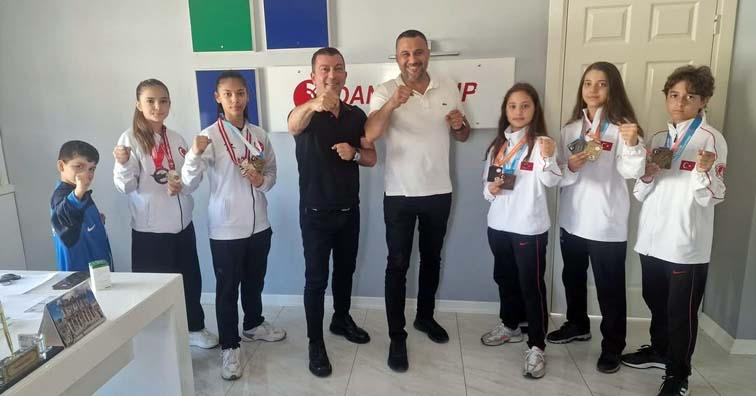 Karate Şampiyonlarına Destek Sponsorlardan geldi