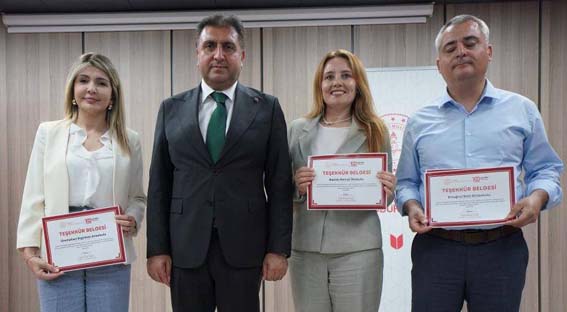 Silivri’nin başarılı okulları ödüllendirildi