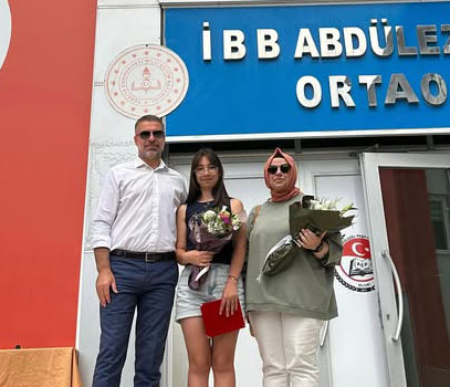 Silivri İBB Abdülezel Paşa Ortaokulu öğrencisi Esila Dağıstan LGS Türkiye Şampiyonu oldu