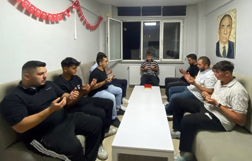 Silivri Ülkü Ocakları’ndan Kur'an-I Kerim Okuması