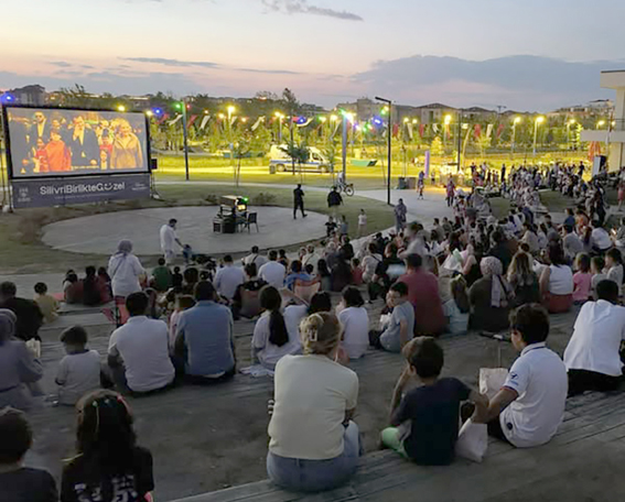Silivri’de açık hava sinema keyfi