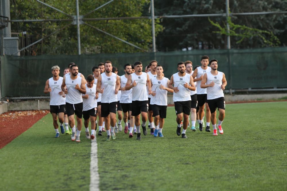 Beyoğlu Çukurspor yeni sezonun ilk çalışmasına çıktı