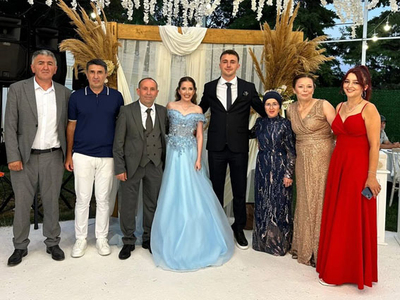 Gizem ve Doğukan evlilik yolunda ilk adımı attı