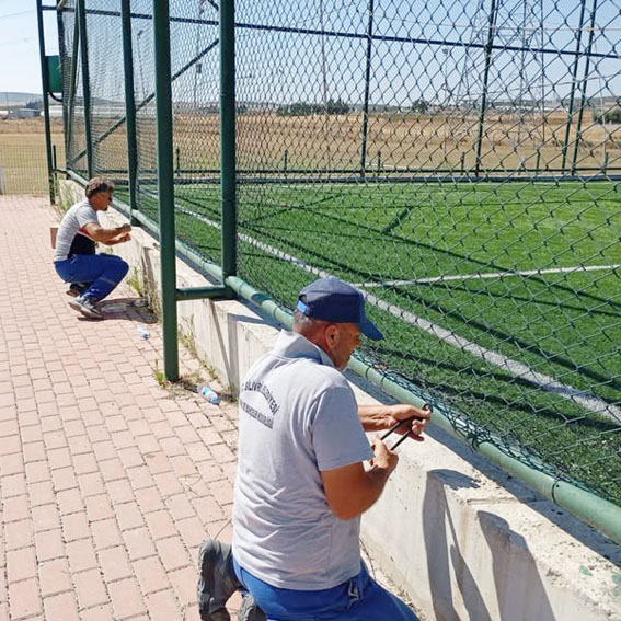 Silivri’de park ve yeşil alanlarda bakım çalışmaları sürüyor