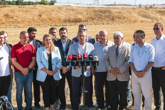 Silivri CHP Örgütü, Genel Başkanları Özel’in basın açıklamasına katıldı