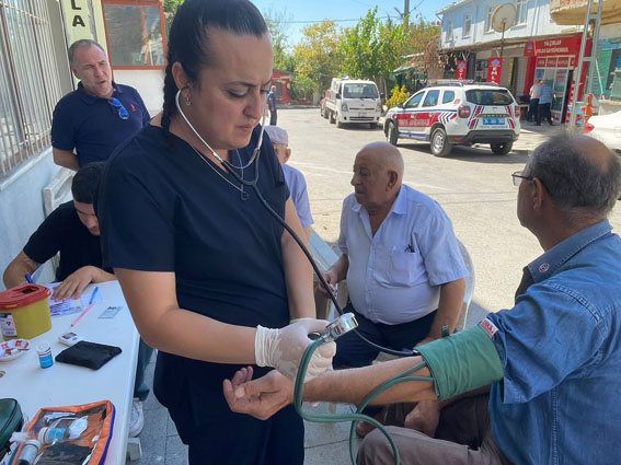 Silivri Belediyesi’nden yaşlılara sağlık kontrolü