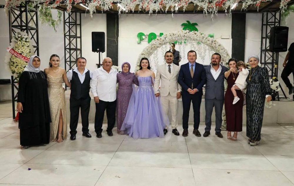 Semih Yasav’ın Kardeşi Semanur Yasav Nişanlandı