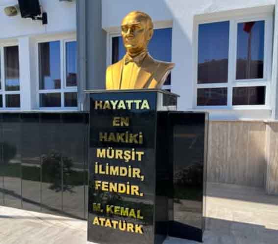 Silivri Hasan Sabriye Gümüş Anadolu Lisesi’nde Atatürk Büstü yenilendi