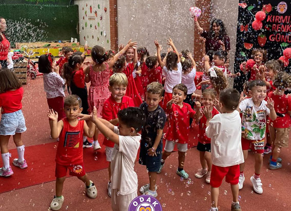 Silivri Odak Koleji’nde Minikler Kırmızıya büründü