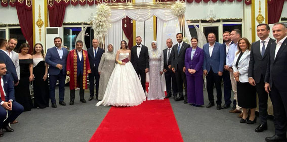 Silivri AK Parti İlçe Başkanı Sami Barlas’ın kızı Ebrar dünya evine girdi