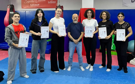 Silivrili Kadın Sporcular Hakemlik Belgesi aldı