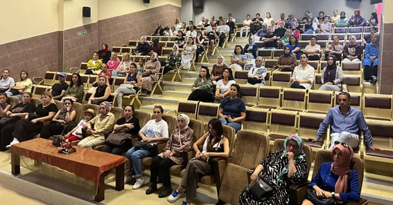 Silivri Ertuğrul Gazi Ortaokulu’nda Velilere Uyum Semineri