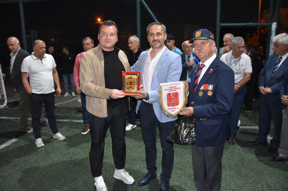 Merhum Kadircan Güz Futbol Turnuvası Finalinde Çanta’ya Stat Sözü