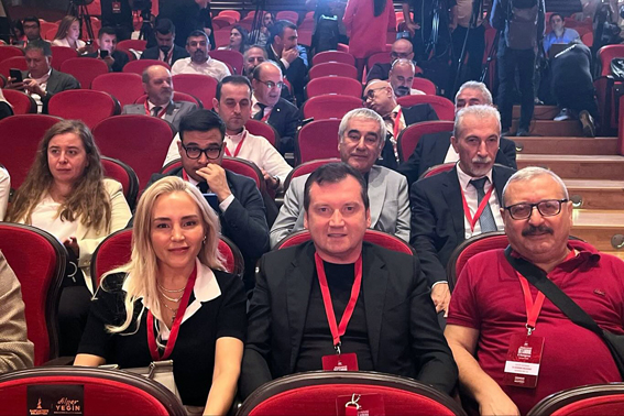 Silivri Belediye Başkanı Bora Balcıoğlu, eşiyle kongreye katıldı