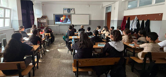 Silivrili öğrenciler MEBİ Bireysel Öğrenme Platformu ile tanıştı