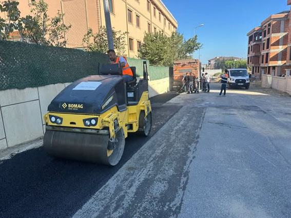 Silivri Belediyesinden yoğun yol bakım ve onarım çalışması