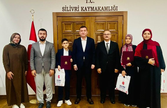 Silivri Kaymakamı Toğan, Genç Hafızlara diplomalarını takdim etti