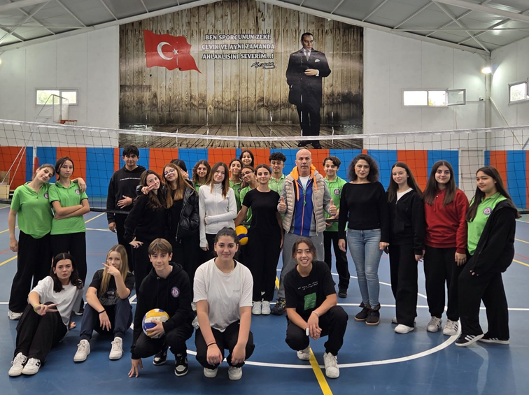 Silivri Şerife Baldöktü MTAL’de Cumhuriyet Kupası Voleybol heyecanı