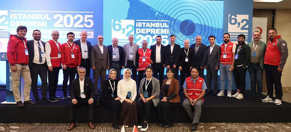 Silivri Kızılay’dan Afet Yönetimi Çalıştayına katılım