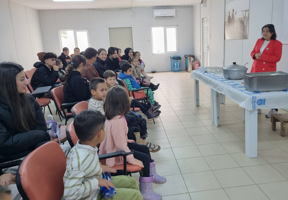 Silivri Çeltikli minikler üretimi öğreniyor