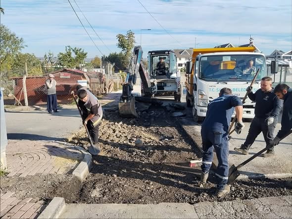 Silivri’de yol bakım ve onarım çalışmaları sürüyor