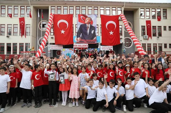 Eğitim-Sen Silivri Temsilciliğinden Tepki: “Kurumlar tarafsızlığını korumalıdır”