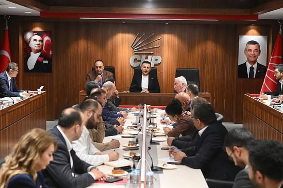 Çelik mazbatasını aldı, İlçe Başkanlarıyla Değerlendirme Toplantısı