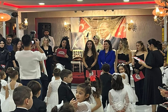 Silivri Harikalar Diyarı Ve Silivri Müzik Akademi’nden Cumhuriyet Balosu