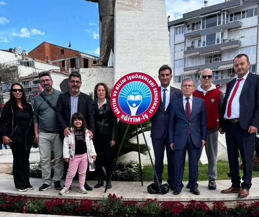 Silivri Eğitim-İş’ten Cumhuriyet mesajı: “Biz Atatürk’ün izinde yürüyen öğretmenleriz”
