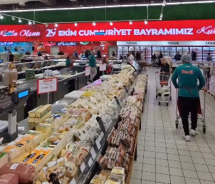 Silivri'de Anpa Gross’tan Cumhuriyet’e led ekranlı kutlama