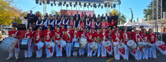 Silivri Atatürk Anadolu Lisesi’nden Cumhuriyet Bayramında gurur veren bando performansı