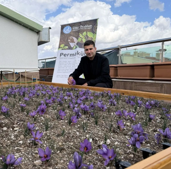 Ülkü Ocakları Genel Merkezi’nde çatıdan hasat: “Her yer üretim alanına dönüşebilir”
