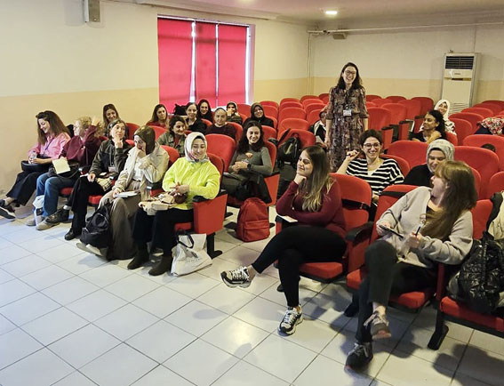 Silivri Selimpaşa İlkokulu Aile Okulu’nda Sosyal-Duygusal Gelişim Eğitimi