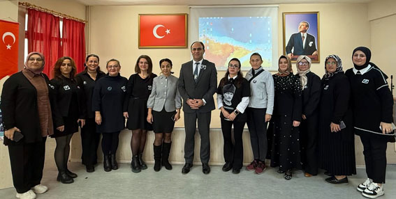 Silivri Halk Eğitimi Merkezi’nde Atatürk’e vefa